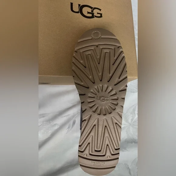 Women's Ugg Classic Zip Mini Boot Grey Size 8 - Picture 10 of 12